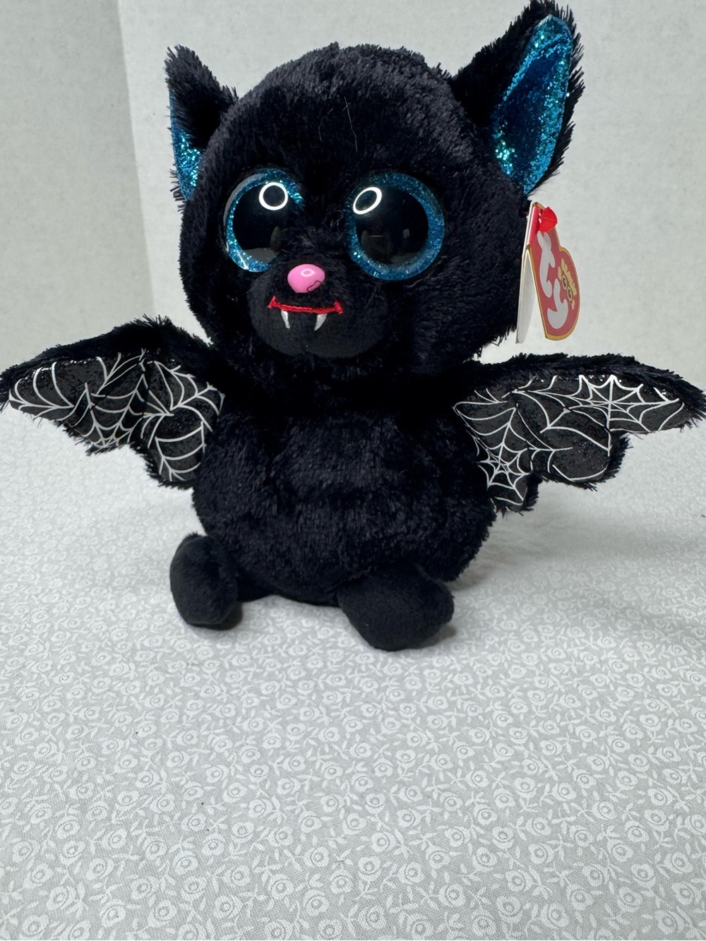 TY Beanie Boos Batrick the Bat Halloween plush toy blue sparkly eyes silver wing